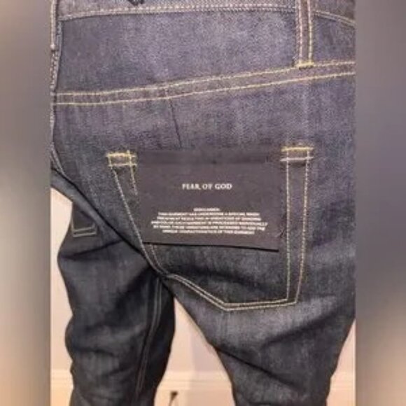 Stylish men's new, unworn (NWT) raw denim jeans from Fear of God, featuring a 30 - Picture 6 of 13